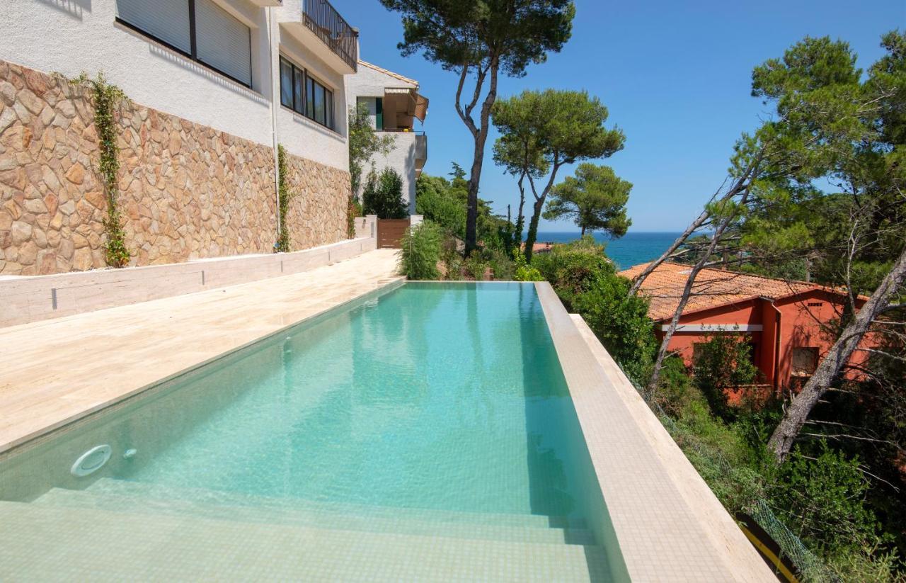 La Vie En Rouge Sa Riera Duplex, Private Parking Appartement Begur Buitenkant foto