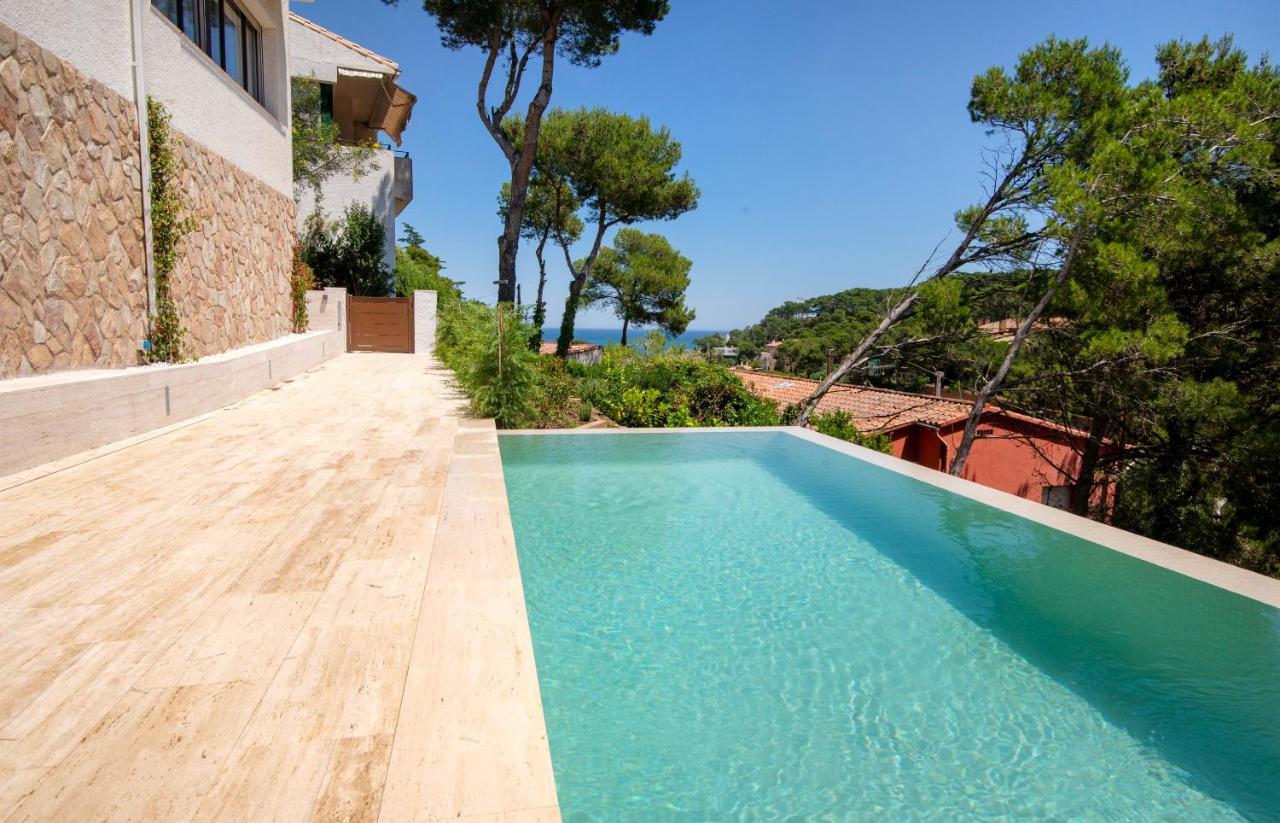 La Vie En Rouge Sa Riera Duplex, Private Parking Appartement Begur Buitenkant foto